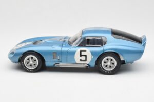 Shelby Cobra Daytona Coupe #5 D. Gurney / B. Bondurant 24 Hours of Le Mans 1964 Exoto 1:18 135190555498 Fém – 4. kép a 8-ből