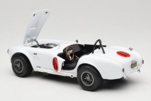 Shelby Cobra 427 S/C Fehér Auto World 1:18 AWSS104 Fém – 5. kép a 8-ből