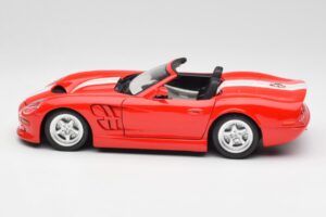 Shelby Series 1 Kabrió Piros Bburago 1:18 3353 Fém – 4. kép a 8-ből