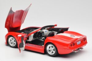 Shelby Series 1 Kabrió Piros Bburago 1:18 3353 Fém – 5. kép a 8-ből