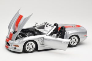 Shelby Series 1 Ezüst Bburago 1:18 3323 Fém – 2. kép a 8-ből