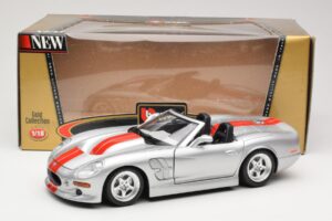 Shelby Series 1 Ezüst Bburago 1:18 3323 Fém – 8. kép a 8-ből