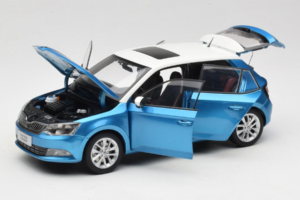 Skoda Fabia Mk3 Kék OEM 1:18 ZSF000004BLA Fém – 2. kép a 8-ből