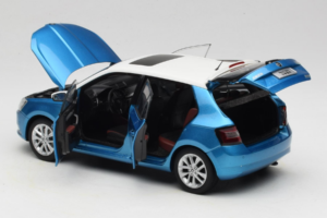 Skoda Fabia Mk3 Kék OEM 1:18 ZSF000004BLA Fém – 5. kép a 8-ből