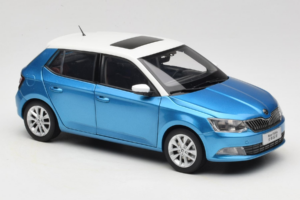 Skoda Fabia Mk3 Kék OEM 1:18 ZSF000004BLA Fém – 6. kép a 8-ből