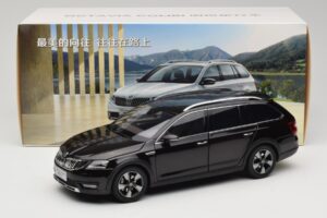 Skoda Octavia Mk4 Combi Barna Paudi Model 1:18 ZMR000005BRA Fém – 8. kép a 8-ből