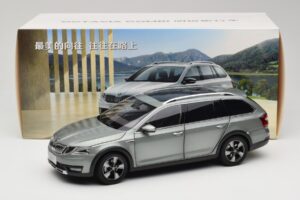 Skoda Octavia Mk4 Combi Zöld Paudi Model 1:18 ZMR000005GRU Fém – 8. kép a 8-ből