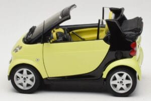 Smart Fortwo 450 Cabrio Sárga Minichamps 1:18 0012889V001C49Q00 Fém – 4. kép a 8-ből
