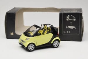 Smart Fortwo 450 Cabrio Sárga Minichamps 1:18 0012889V001C49Q00 Fém – 8. kép a 8-ből