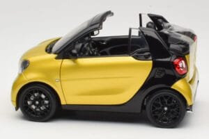 Smart Fortwo 453 Kabrió Fekete És Sárga Norev 1:18 B66960289 Fém – 4. kép a 8-ből