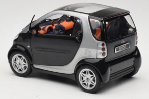 Smart Fortwo Fekete Kyosho 1:18 0004830V000C08Q00 Fém – 7. kép a 8-ből
