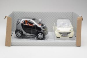 Smart Fortwo Fekete & Fehér Maisto 1:18 56045 Fém