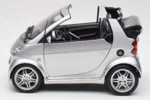 Smart Fortwo W450 Brabus Cabrio Ezüst Kereskedői Kiadás Kyosho 1:18 0017769V001C05Q00 Fém – 4. kép a 8-ből