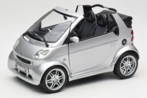 Smart Fortwo W450 Brabus Cabrio Ezüst Kereskedői Kiadás Kyosho 1:18 0017769V001C05Q00 Fém