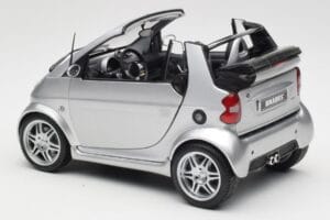 Smart Fortwo W450 Brabus Cabrio Ezüst Kereskedői Kiadás Kyosho 1:18 0017769V001C05Q00 Fém – 7. kép a 8-ből
