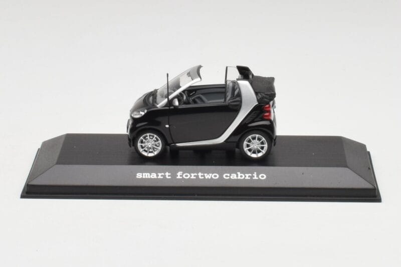 Smart Fortwo Cabrio Mély Fekete Minichamps 1:43 Q0022561V001C18Q00 Fém
