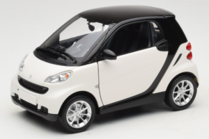 Smart Fortwo 451 Coupe Fehér Fekete Minichamps 1:18 150036302 Fém