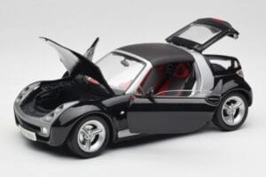 Smart Roadster Sötétkék Bburago 1:18 34917 Fém – 2. kép a 8-ből