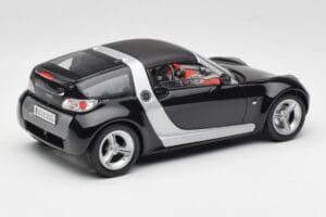 Smart Roadster Sötétkék Bburago 1:18 34917 Fém – 3. kép a 8-ből