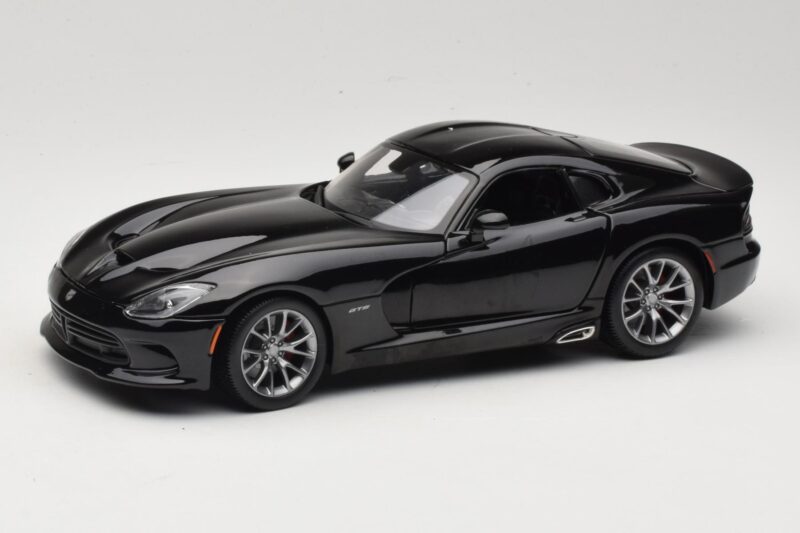 SRT Viper GTS Fekete Maisto 1:18 31128 Fém