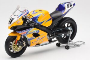 Suzuki GSX-R 1000 Team Alstare Corona Extra T. Corser WSB 2005 Minichamps 1:12 122052211 Fém – 2. kép a 6-ből