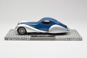 Talbot-Lago T150 C-SS Coupe Kék Ezüst Minichamps 1:18 107117122 Gyanta – 3. kép a 6-ből