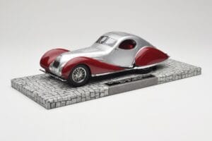 Talbot-Lago T150 C-SS Coupe Ezüst Piros Minichamps 1:18 107117121 Gyanta