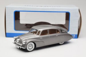 Tatra 87 Szürke MCG 1:18 MCG18068 Fém – 6. kép a 6-ből