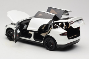 Tesla Model X Fehér OEM 1:18 TESLA001 Fém – 5. kép a 8-ből