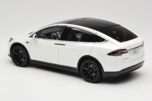 Tesla Model X Fehér OEM 1:18 TESLA001 Fém – 7. kép a 8-ből