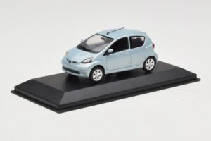 Toyota Aygo Light Blue Metallic Minichamps 1:43 TOYOTA012 Fém – 2. kép a 4-ből