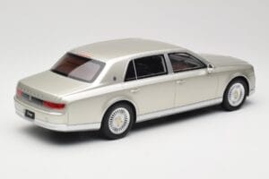 Toyota Century Silver Metallic Kyosho 1:18 KSR18036S Fém – 2. kép a 6-ből