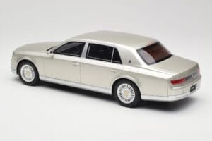 Toyota Century Silver Metallic Kyosho 1:18 KSR18036S Fém – 5. kép a 6-ből
