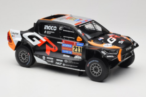 Toyota GR DKR Hilux Evo #211 H. Lategan / B. Cummings Rally Dakar 2025 IXO 1:18 18RMC237 Fém – 4. kép a 6-ből