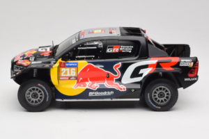 Toyota GR DKR Hilux Evo #216 S. Quintero / D. Zenz Rally Dakar 2024 IXO 1:18 18RMC238B Fém – 3. kép a 6-ből