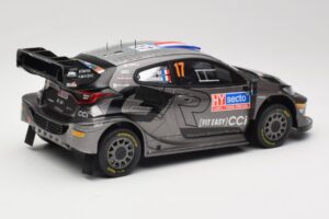 Toyota GR Yaris Rally1 #17 Toyota Gazoo Racing WRT S. Ogier / V. Landais Rally Finland 2024 IXO 1:18 18RMC216 Fém – 2. kép a 6-ből