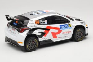 Toyota GR Yaris Rally2 #44 H. Kogure Rally Finland 2024 IXO 1:18 18RMC212B Fém – 2. kép a 6-ből