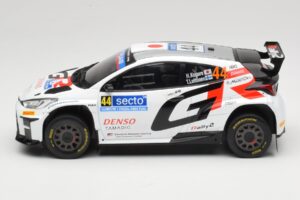Toyota GR Yaris Rally2 #44 H. Kogure Rally Finland 2024 IXO 1:18 18RMC212B Fém – 3. kép a 6-ből