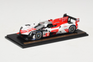 Toyota GR010 Hybrid Hypercar #8 S. Buemi / B. Hartley / R. Hirakawa Toyota Gazoo Racing 24 Hours of Le Mans 2023 Spark 1:43 T – 3. kép a 4-ből