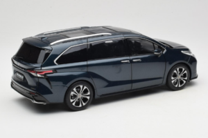 Toyota Granvia Sötétkék OEM 1:18 FCL22GR803 Fém – 3. kép a 8-ből