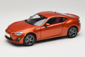 Toyota GT86 Piros Century Dragon 1:18 CD01 Fém