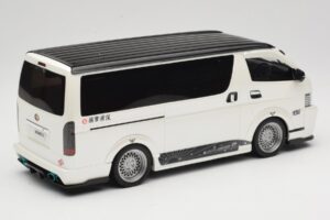 Toyota Hiace Super GL Pearl White Otto 1:18 OT1136 Gyanta – 2. kép a 6-ből