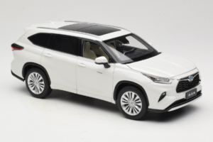 Toyota Highlander XU70 Fehér OEM 1:18 26071-2011 Fém – 6. kép a 8-ből