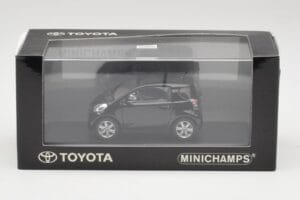 Toyota iQ Fekete Mica Minichamps 1:43 403166803 Fém – 4. kép a 4-ből