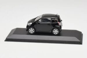 Toyota iQ Fekete Mica Minichamps 1:43 403166803 Fém