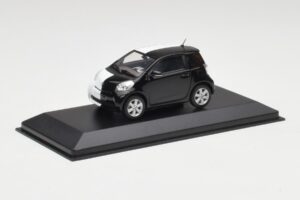 Toyota iQ Fekete & Fehér Geneva Motor Show 2009 Minichamps 1:43 400166801 Fém – 2. kép a 4-ből