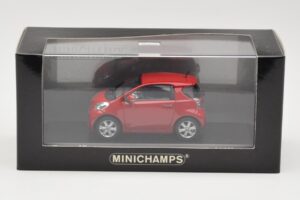 Toyota iQ Piros Minichamps 1:43 400166800 Fém – 4. kép a 4-ből