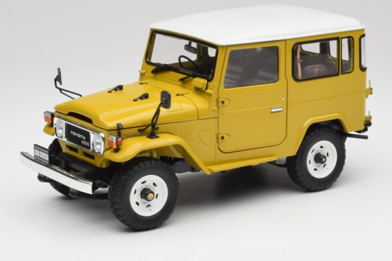 Toyota Land Cruiser FJ40 Mustár Sárga Kyosho 1:18 08971Y Fém
