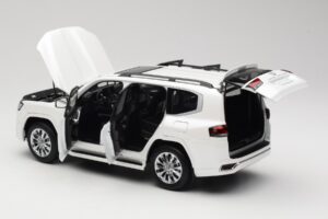 Toyota Land Cruiser J300 ZX Fehér LCD 1:18 LCD18013-ZX-WH Fém – 5. kép a 8-ből