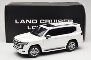 Toyota Land Cruiser J300 ZX Fehér LCD 1:18 LCD18013-ZX-WH Fém – 8. kép a 8-ből